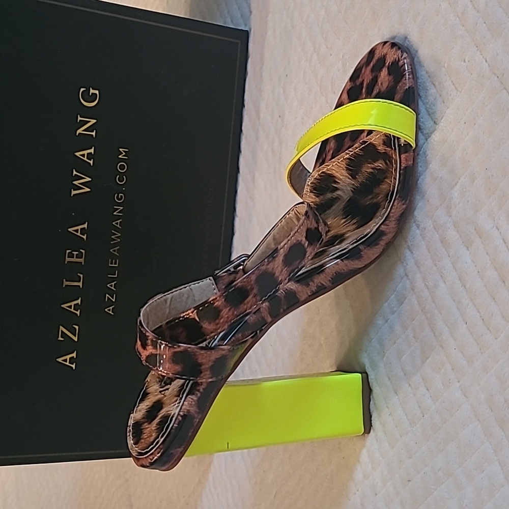 AZALEA WANG ESPRESSO MARTINI LEOPARD CUBE HEELS, Lemon Green patent leather - Picture 3 of 7